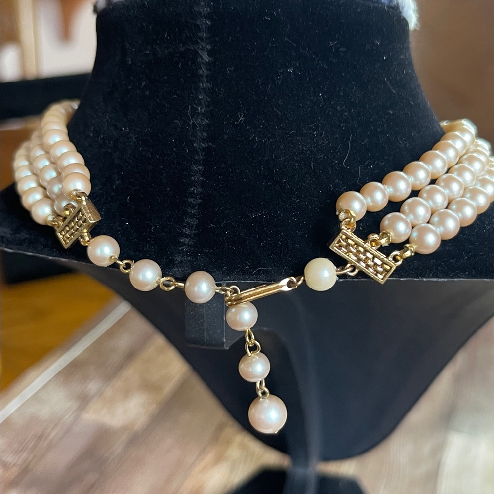 "Signed Richfield choker - three strands of creamy faux pearls, - Picture 4 of 7